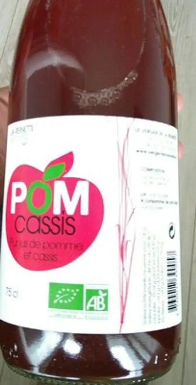 Jus de pomme et cassis front packaging