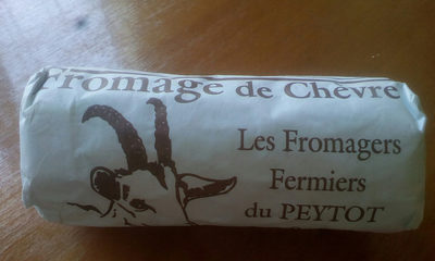 Fromage de chevre front packaging
