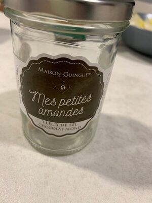 Mes petites amandes front packaging