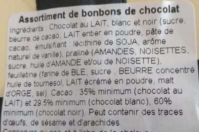 Assortiment de bonbons de chocolat ingredients label