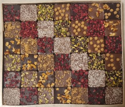 Coffret Praliné Feuilleté Noir & Lait