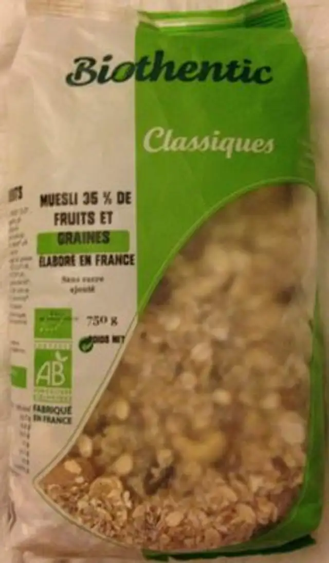Muesli 35% de fruits et graines Classiques 750g front packaging