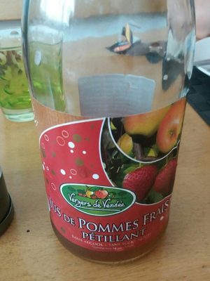 Jus de pommes fraises pétillant