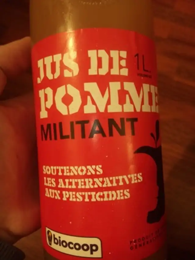 jus de pomme militant front packaging