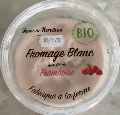 Fromage blanc sur lit de framboise