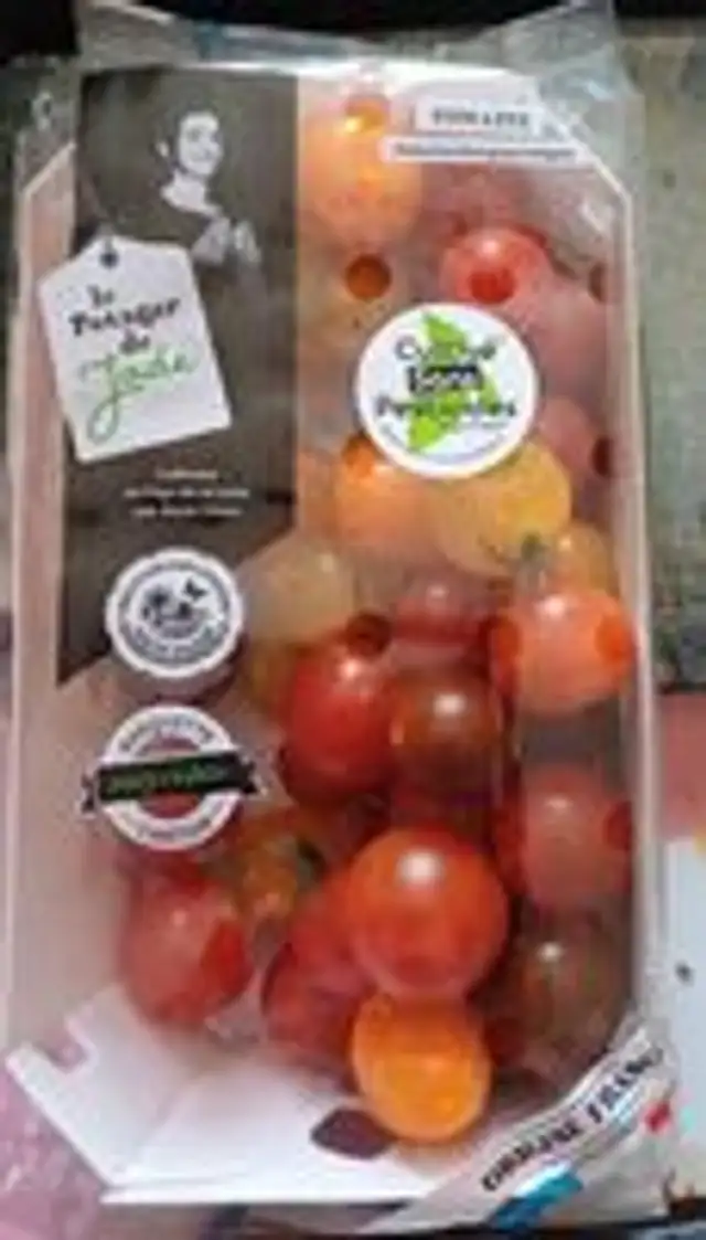 Tomates cerises mélangées