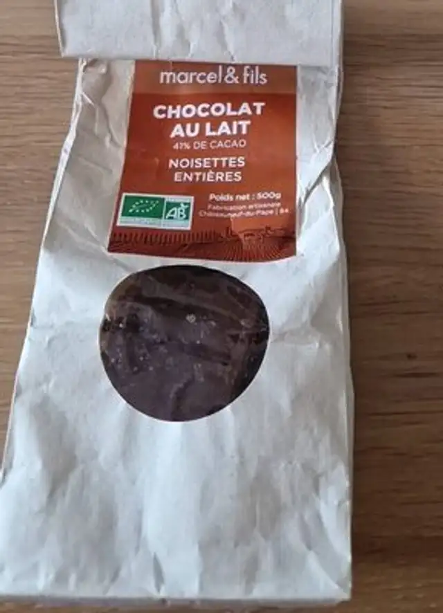 Chocolat au lait avec noisettes entières Marcei & fils front packaging