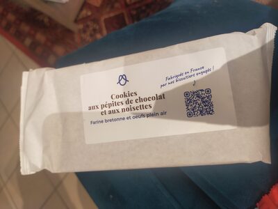 Cookies croquants pépites de chocolat et noisettes front packaging