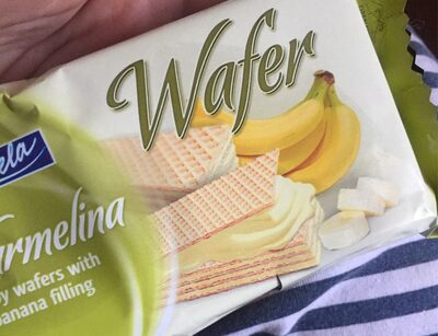 Crispy wafers with banana filling front packaging