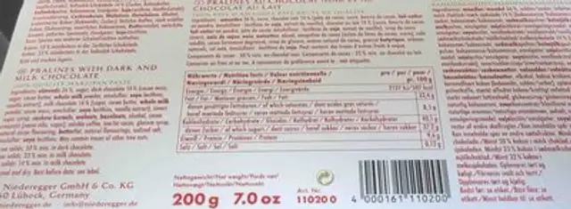 Pralinen mit Schokolade nutrition facts table