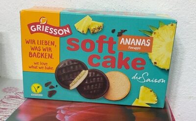 soft cake Ananas