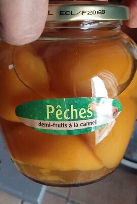 Pêches demi-fruits à la cannelle