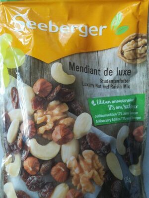 Fruits à coque et de raisins secs