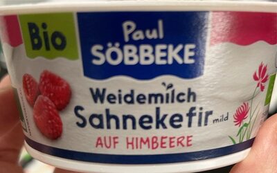 Weidemilch Sahnekefir auf Himbeere front packaging