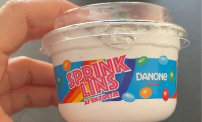 Danone Sprinklins, Joghurterzeugnis mit Erdbeergeschmack & bunten Schokolinsen 2x(101g + 9g) = 220g