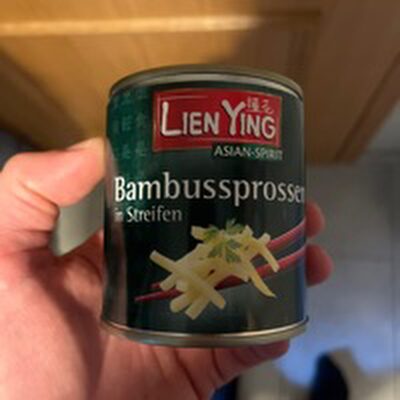 Bambussprossen in Streifen