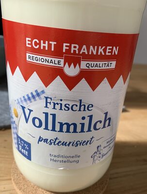 Frische Vollmilch