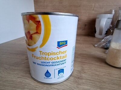 Tropischer Fruchtcocktail