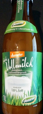Frische Vollmilch