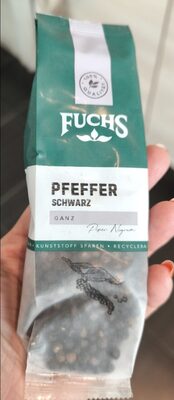 schwarzer Pfeffer, ganz