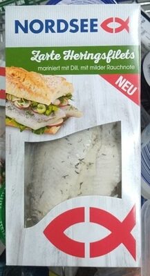 Zarte Heringsfilets mariniert mit Dill, mit milder Rauchnote