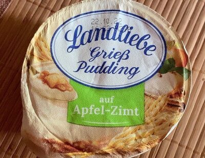 Grieß Pudding auf Apfel Zimt