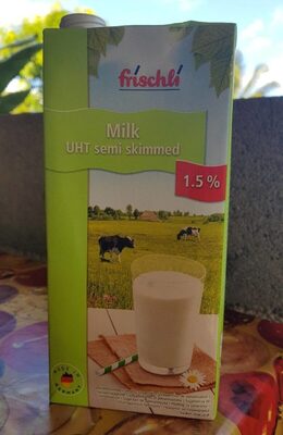 Lait demi-écrémé stérilisé