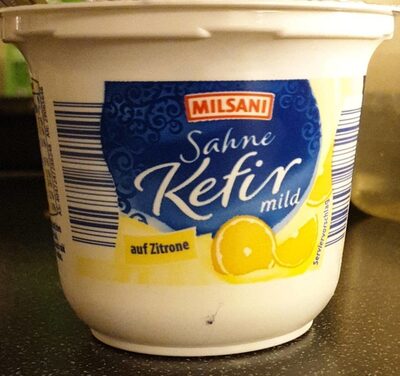 Sahne-Kefir auf Zitrone
