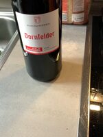 Dornfelder. Rotwein halbtrocken