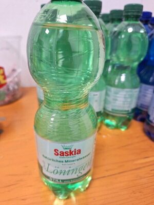 Natürliches Mineralwasser front packaging