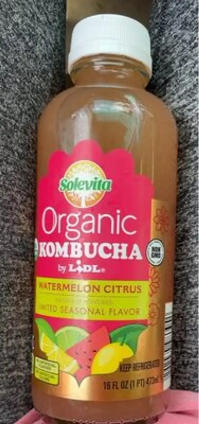 Organic kombucha front packaging