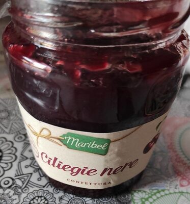 Confettura di ciliegie nere