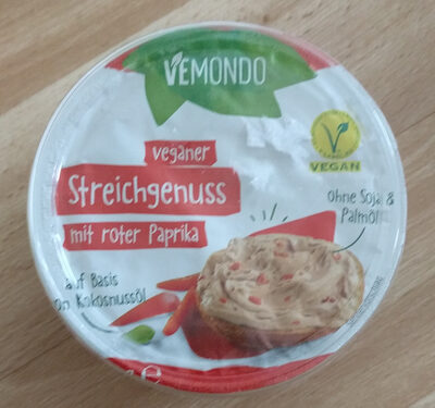 Veganer Streichgenuss mit roter Paprika