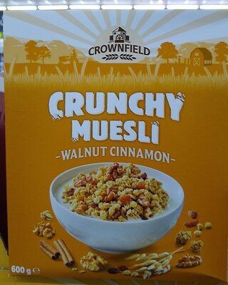 Crunchy muesli walnut cinnamon