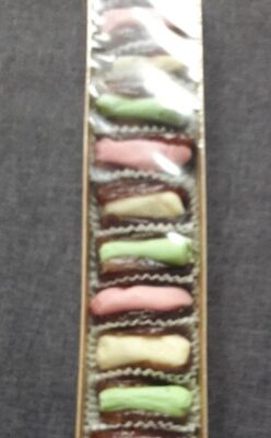 Dates filledwith marzipan