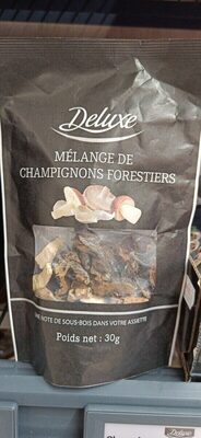 Mélange de champignons forestiers