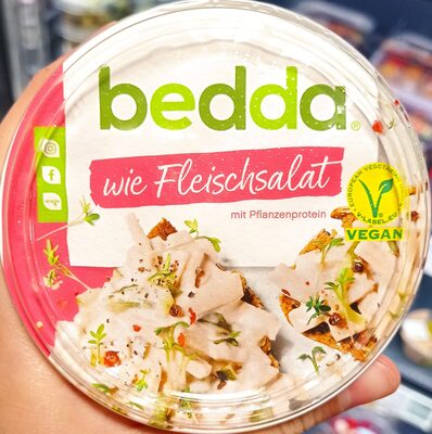 Feinkostsalat mit pflanzenprotein