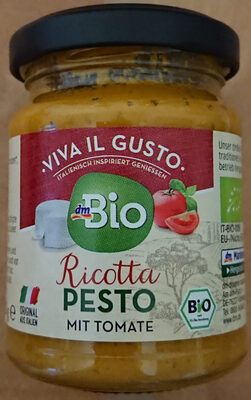 Ricotta Pesto mit Tomate