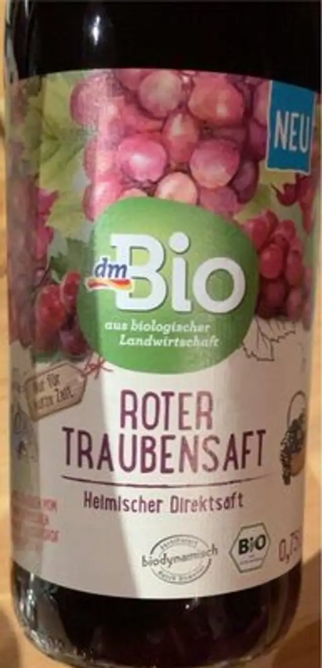 Roter Traubensaft front packaging