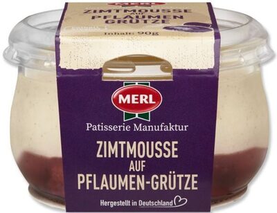 Zimtmousse auf Pflaumengrütze