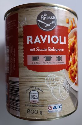 Ravioli mit Tomatensoße
