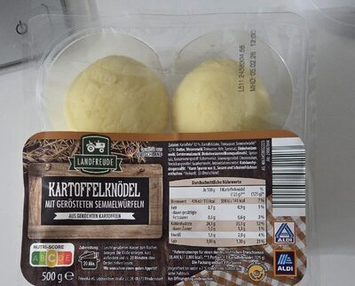 Kartoffelknödel mit Brotwürfelfüllung halb & halb