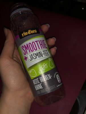 Smoothie + Jasmin-Tee rote Beeren-Birne
