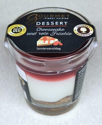 Dessert im Gläschen - Cheesecake und rote Früchte