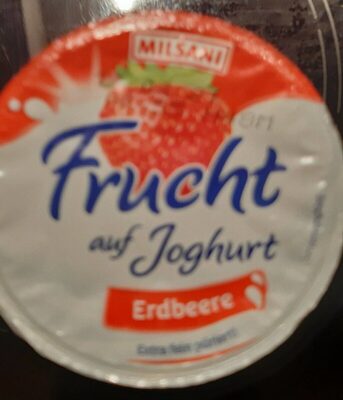 Frucht auf Joghurt - Erdbeere