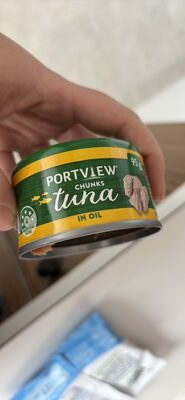 Chunks tuna in oil
