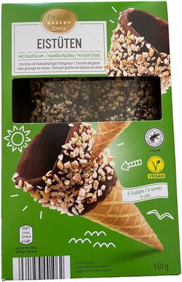 Eistüten mit Haselnüssen