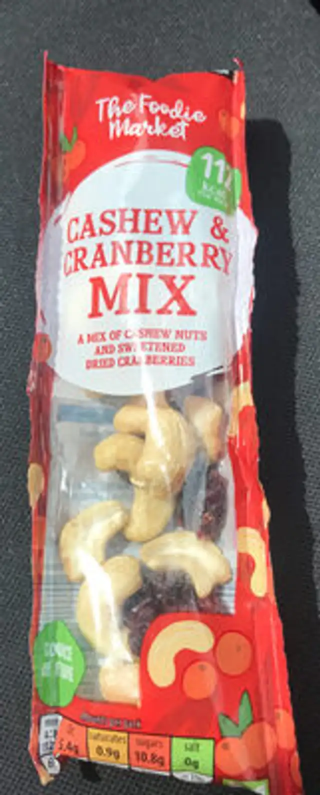 Cashew And Cranberry Mix front packaging