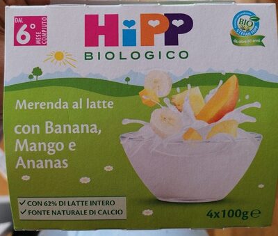 Merenda al latte con banana, mango e ananas