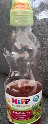 Rote Früchte mit stillem Mineralwasser 12. Monat